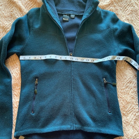 Warm Bench sweater - Picture 7 of 9